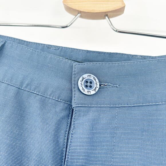 Travis Mathew Mens Beck Stretch Casual Outdoor Chino Bermuda Golf Shorts Size 34 - Picture 3 of 7